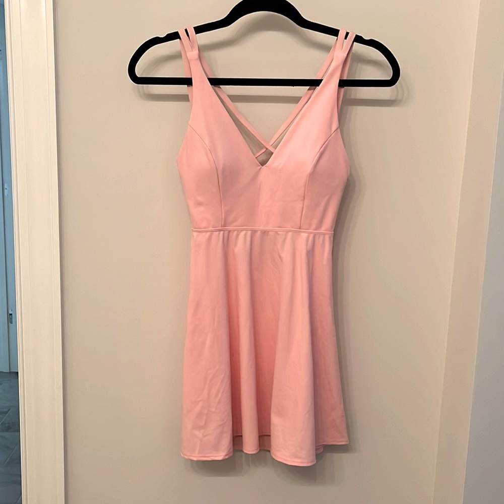 HALARA everyday crisscross backless bare ballet dress in powder pink.